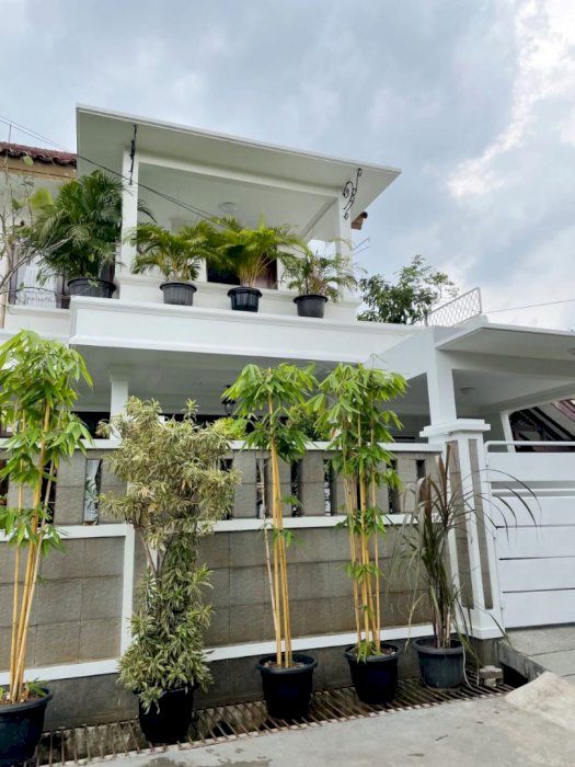 Rumah idaman asri dan nyaman akses strategis Cinere