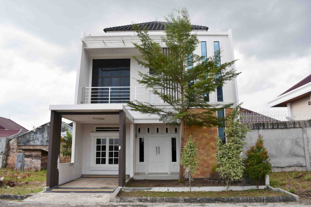 RUMAH MEWAH DI PUSAT KOTA PEKANBARU DI JUAL ROYAL AFISTA TYPE 123/250