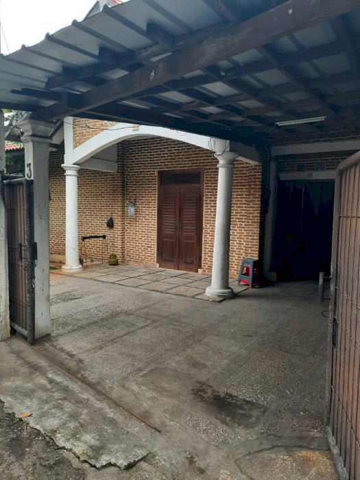 Dijual Rumah Antik dan strategis di Gandaria