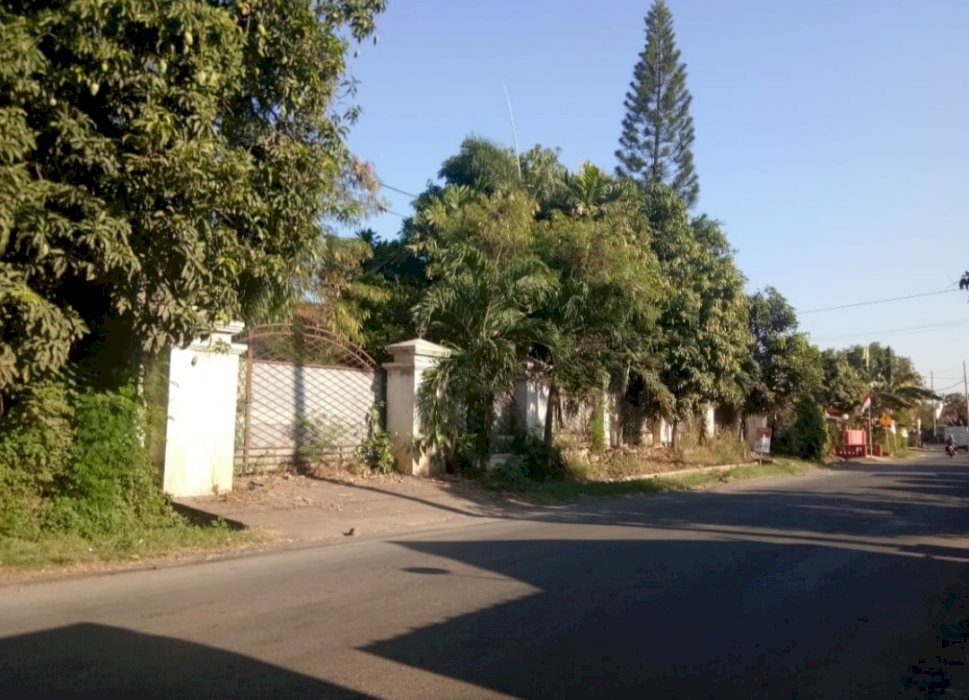 Rumah di pinggir jln raya weleri sukorejo