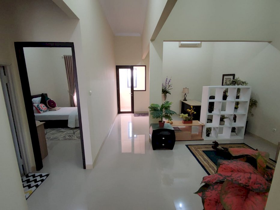 Rumah mewah siap huni full furnished di Kranggan Cibubur. DP 0%