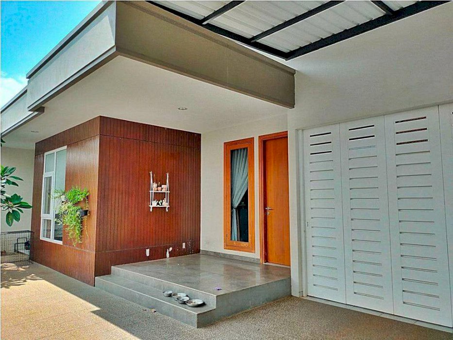 Rumah modern dijual di jalan rambutan, tengah kota semarang