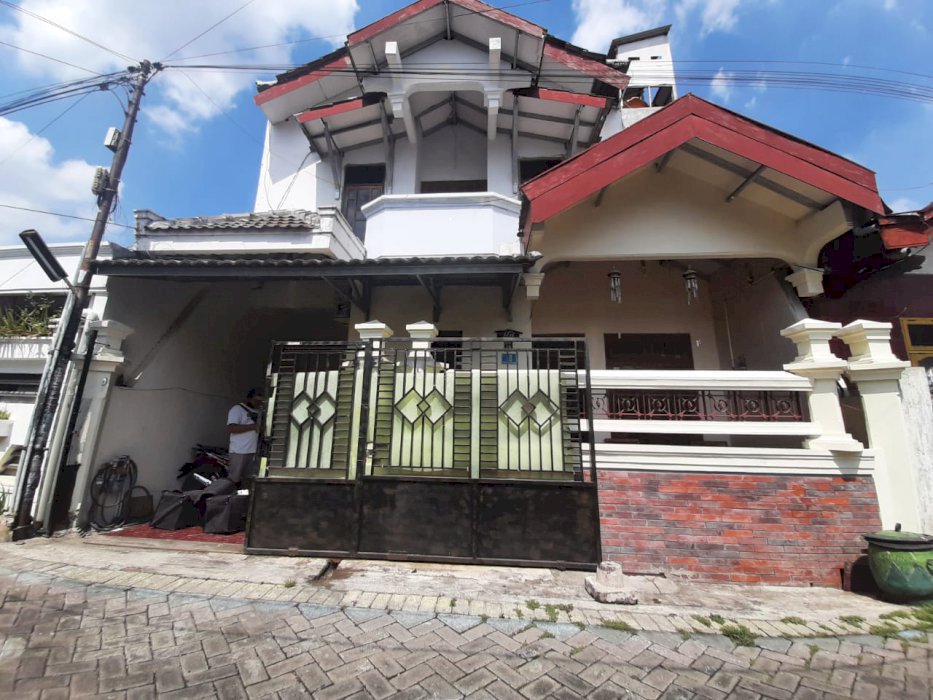 Rumah Model Tropis 2 Lantai