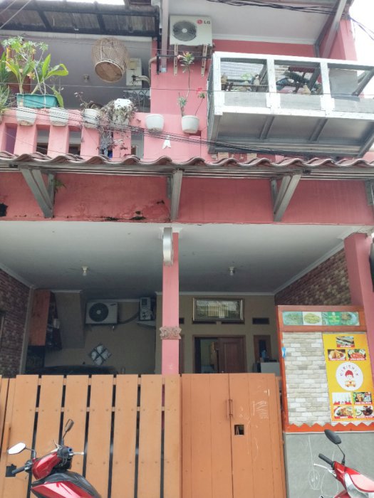 Dijual rumah 2 tingkat kawasan strategis cibinong