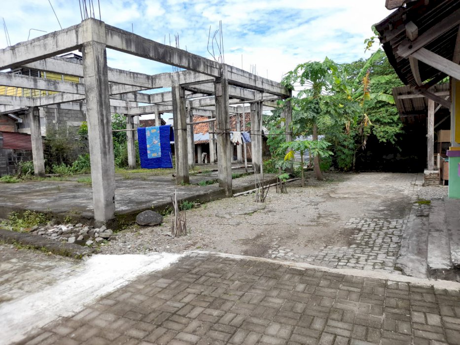 Dijual SHMP + kontruksi bangunan Lokasi Utara Jambon Resto Sleman