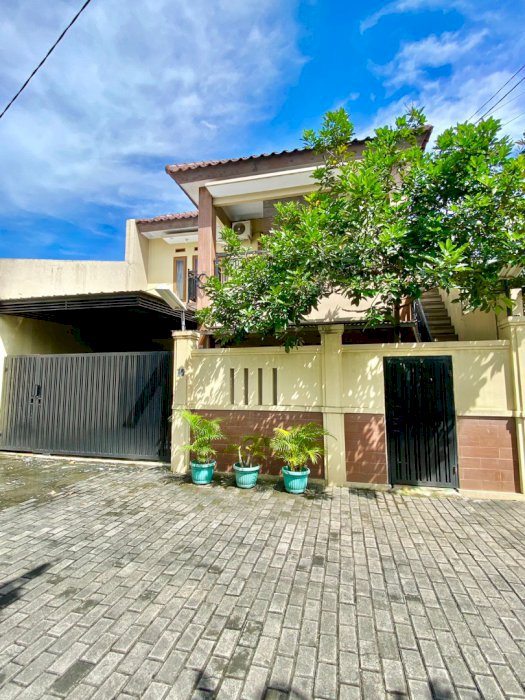 DI JUAL RUMAH CANTIK MURAH DAN STRATEGIS DI BINTARO JAKARTA SELATAN