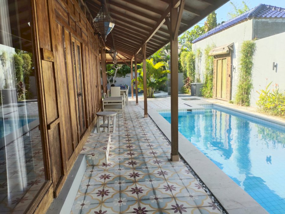 Dijual rumah joglo Seminyak Bali dekat pantai Berawa Canggu (* wean