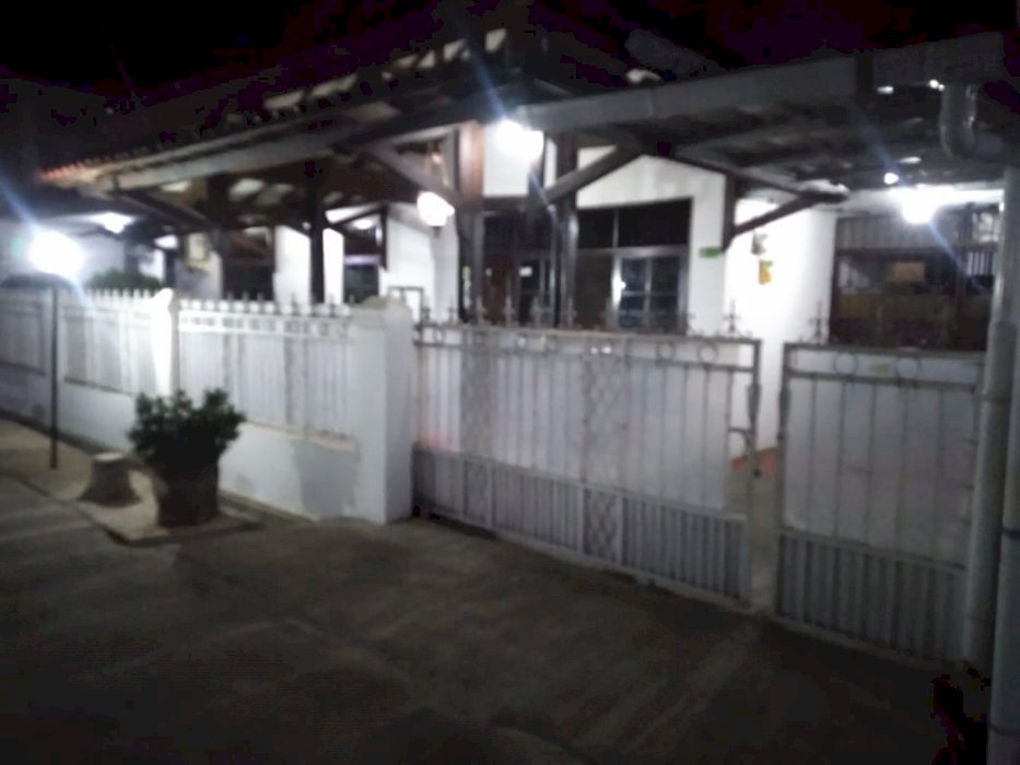 Dijual cepar rumah terawat di Bekasi