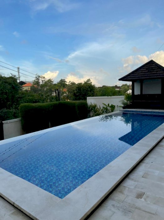 Dijual cepat villa Ungasan Bali menarik XL kami