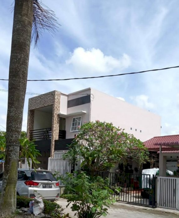 Rumah tingkat  SHM, dekat akses gerbang toll