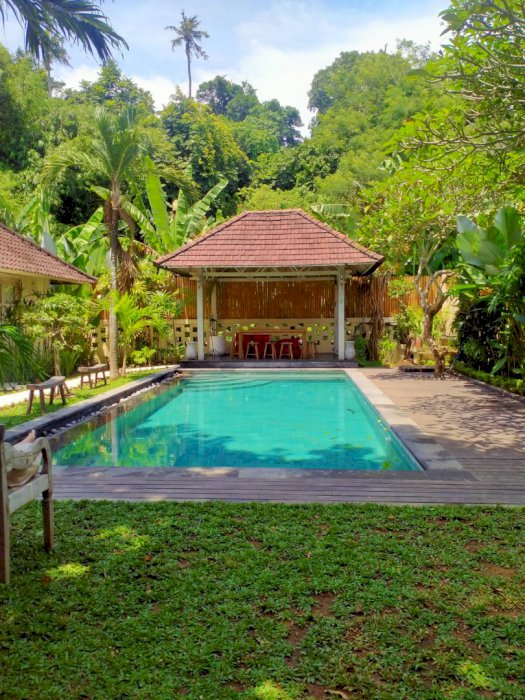 Dijual cepat villa batu Belig Bali jalan kaki ke pantai (* BMW23