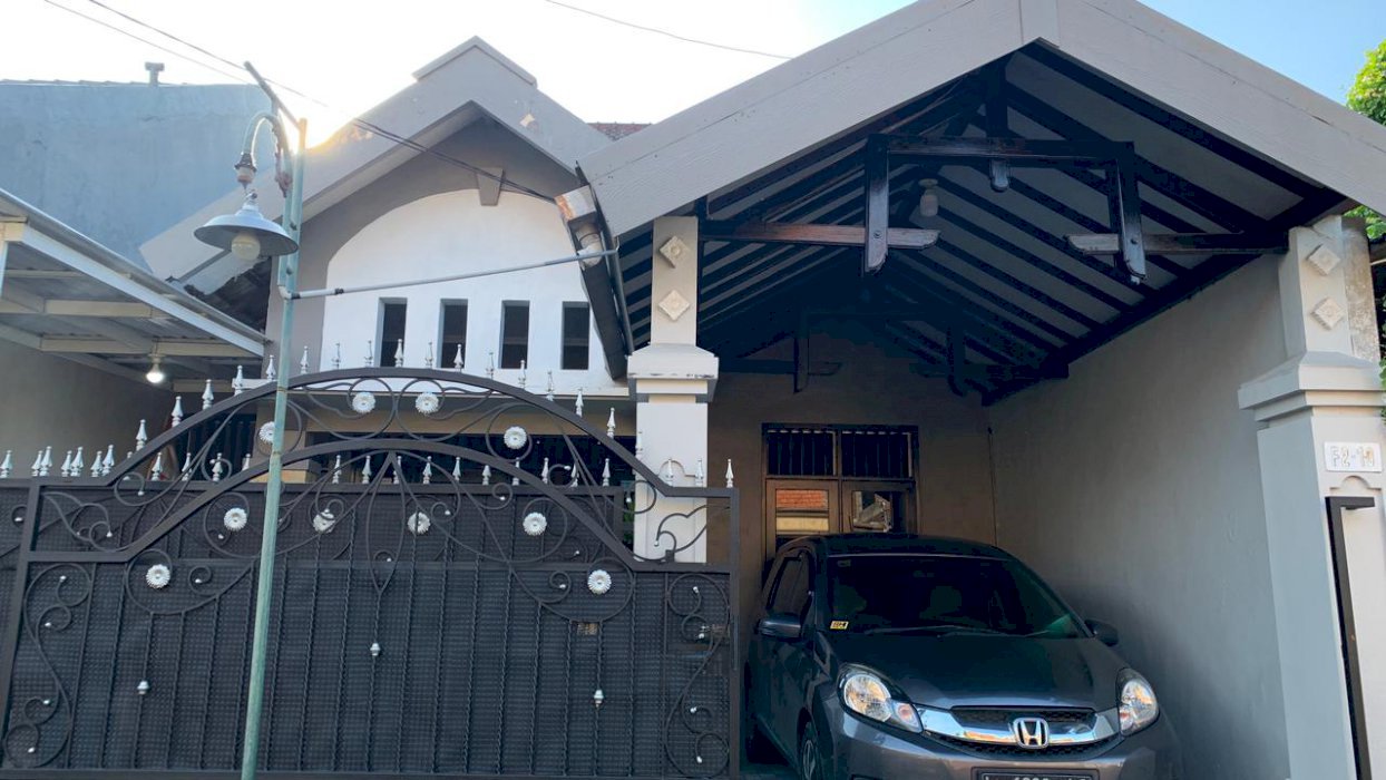 DI JUAL RUMAH SECOND CANTIK DI TAMAN ALOHA WARU  SIDOARJO