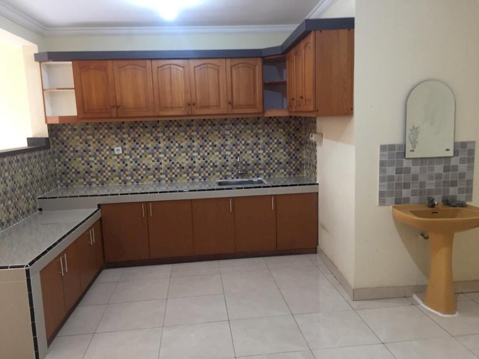 Dijual Rmh Villa Melati Mas, Serpong