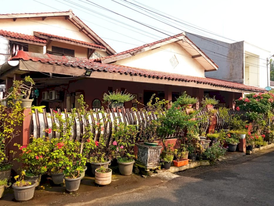 Dijual Cepat Rumah Tinggal 2 Lantai di Komplek Larangan Indah