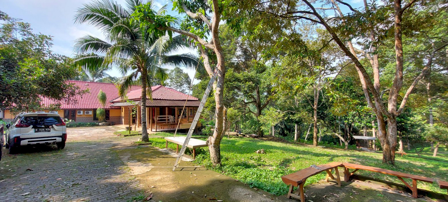 DIJUAL MURAH Tanah & Villa ada 150 an pohon buah2an di Anyer carita