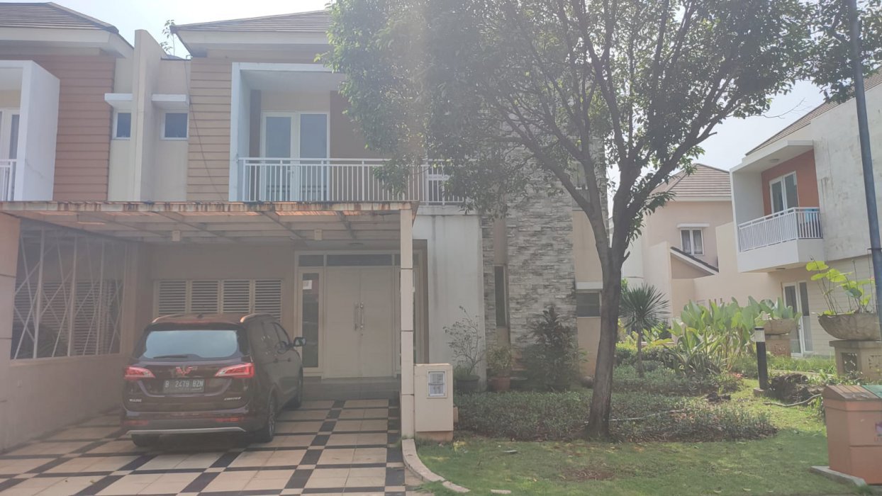 Rumah Summarecon Bekasi Cluster Lotus Luas 216,
