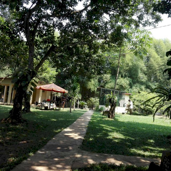 DI JUAL VILA KEBUN 30 MENIT DARI PUSAT BSD