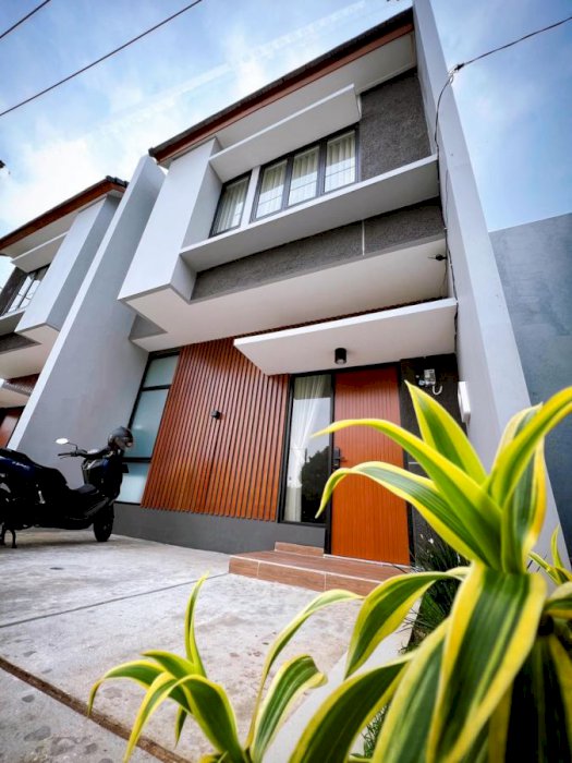 Rumah 2 Lantai harga 600JT-an hanya 10 menit-an ke Stasiun Cikarang