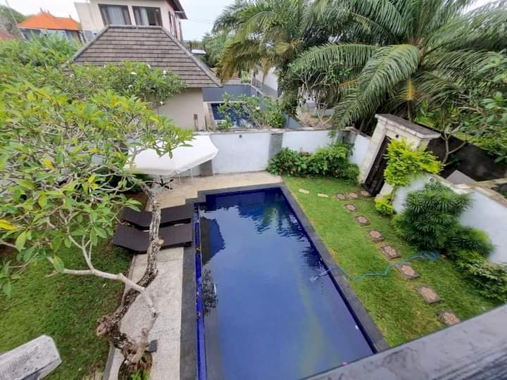 Dijual cepat villa Ungasan Bali halaman dan kamar yang luas,,, bakso,,
