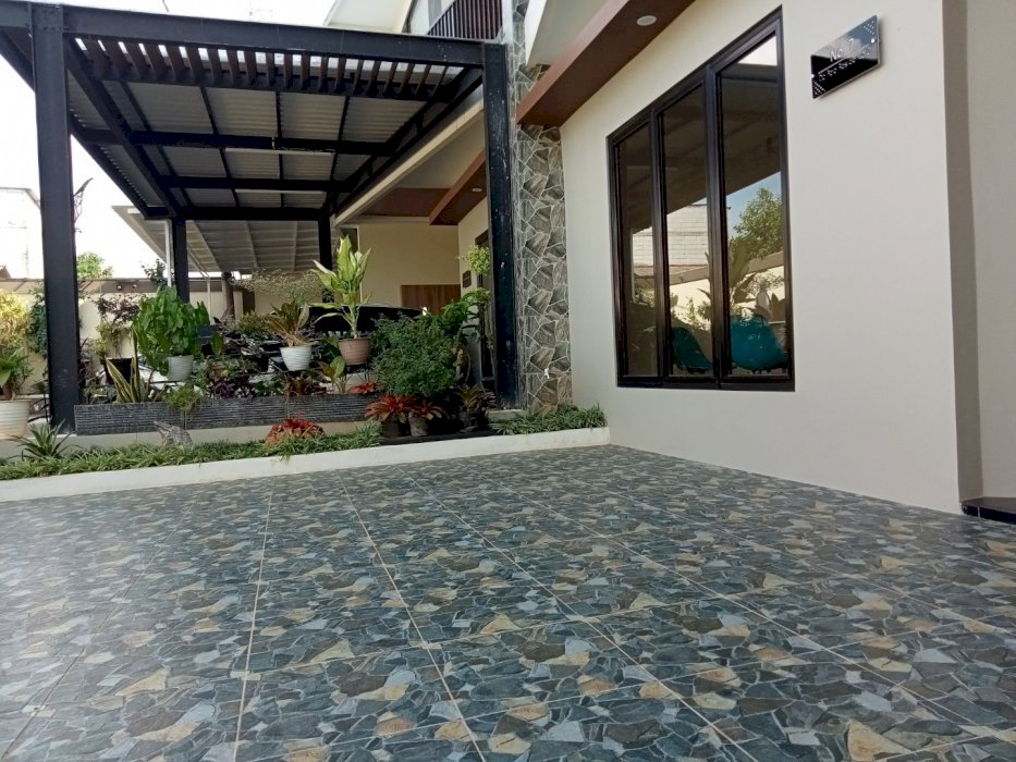 Rumah 3 Lantai Bebas Banjir Free Biaya2 1km pintu tol jati asih