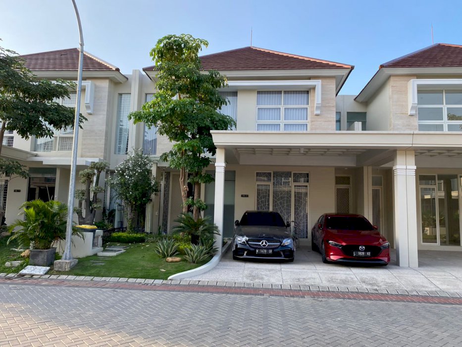 RUMAH MEWAH SIAP HUNI , 4 KT + 3 KM MOSSEL BAY PAKUWON CITY 4,8 M