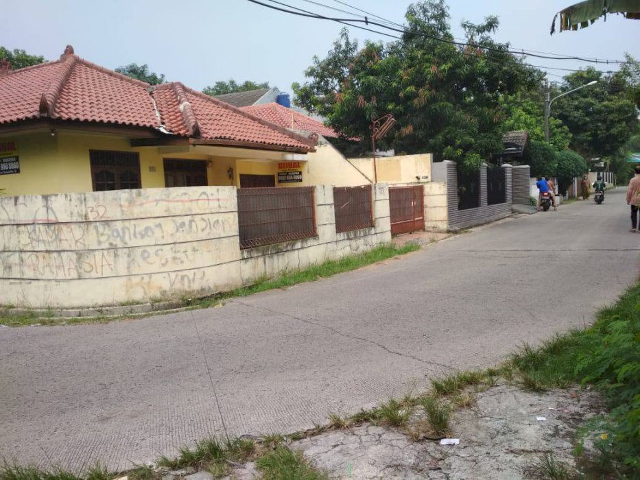 Sale Rumah Di Beji, Persis Di Hoek