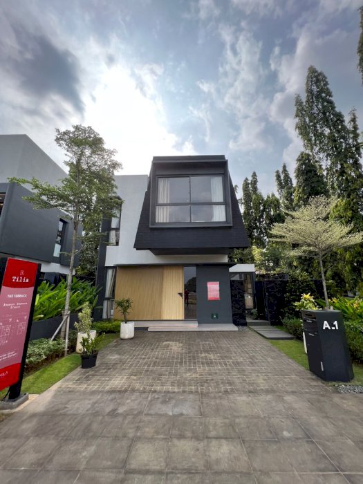 rumah 2 Lt di dalam kota mandiri