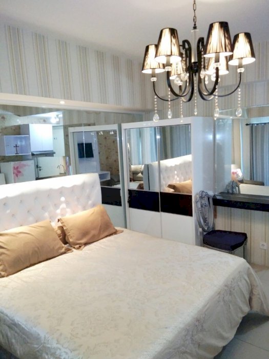 Disewakan Studio Plus Apartemen Tanglin Full Furnished Bagus