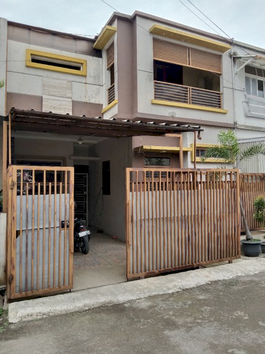Jual Rumah 2 Lantai Di Komplek Villa Ilhami  Propelat - Margahayu !