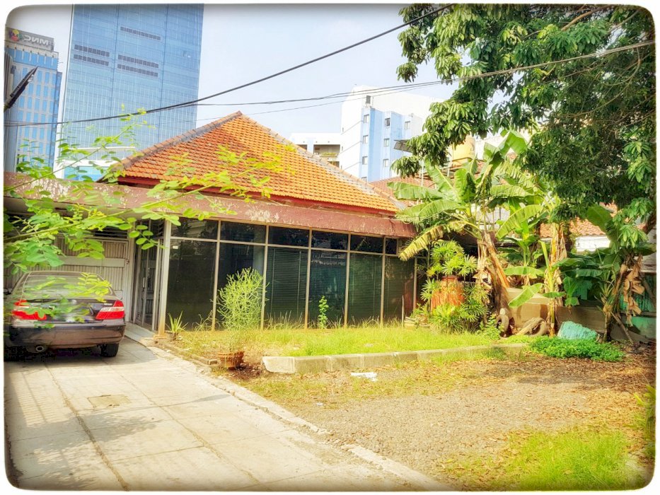 DIJUAL TANAH TERMURAH DIBAWAH NJOP BONUS Rumah tua Jl. Johar, Menteng