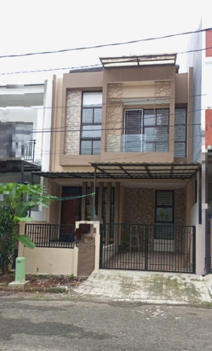 Rumah Cantik & Rapi 2 lantai di RMM