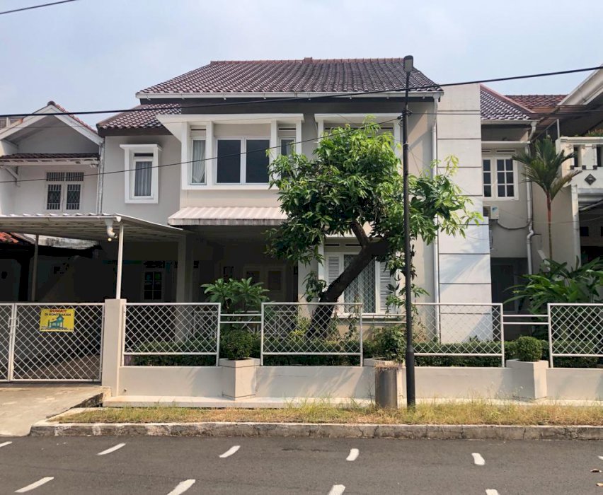 Disewakan Rumah Tinggal di Perumahan Rancho Indah, Jakarta Selatan