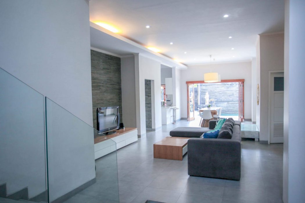 Dijual cepat villa jIMBARAN BALI Kuta Badung dalam perumahan