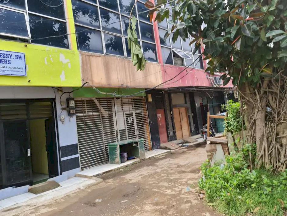 Ruko mungil 4 lnt di kompleks ruko dan bs kntr aman