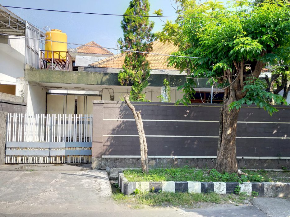 Dijual Rumah Tengah Kota Surabaya Bonus Kos Kosan