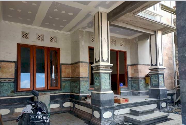 Dijual rumah baru lantai 2 di batubulan