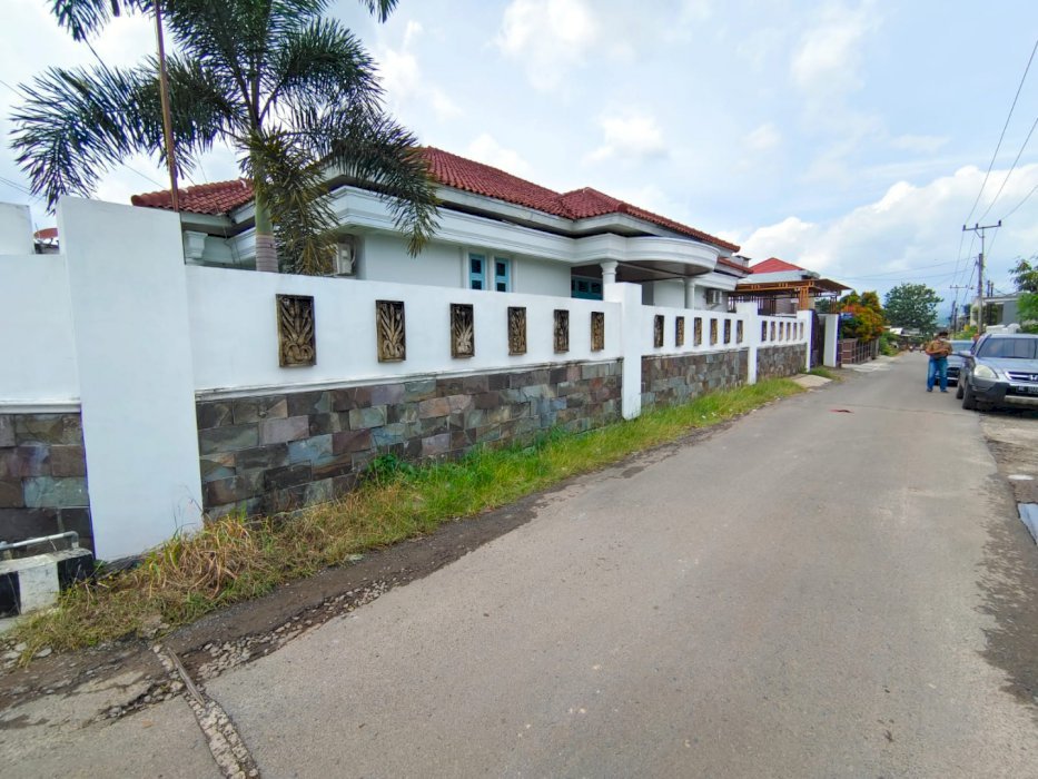 Jual rumah mewah pribadi di kedamaian b.lampung