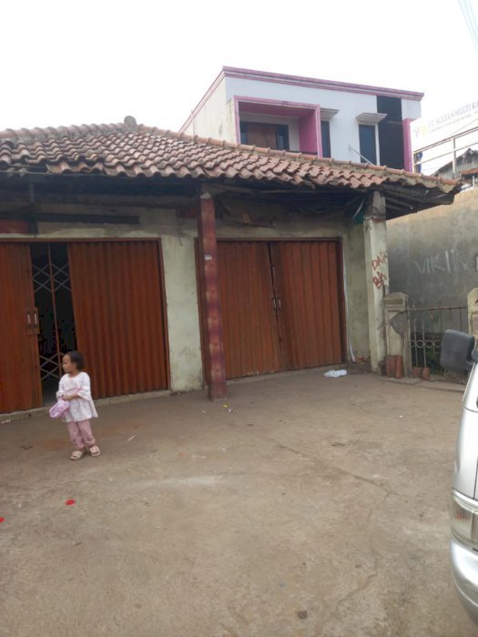 Dijual Rumah Toko Strategis Padat Penduduk Nempel Jalan Raya