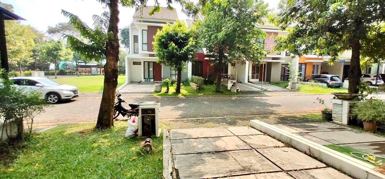 DI SEWAKAN RUMAH  MURAH DI BSD TANGERANG SELATAN