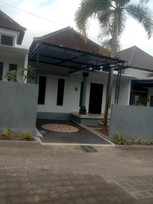 JUAL RUMAH SIAP HUNI