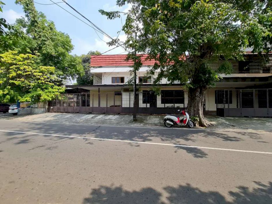 Rumah lama Huk hadap jln lebar
