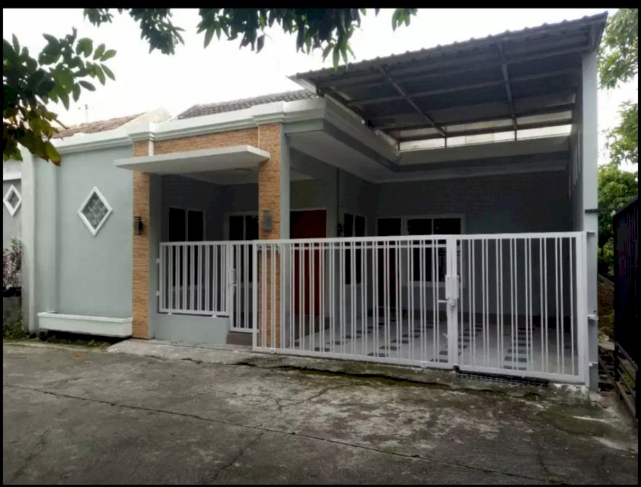 Rumah Nyaman di Barat Gedung Graha Setyowati, Gentan
