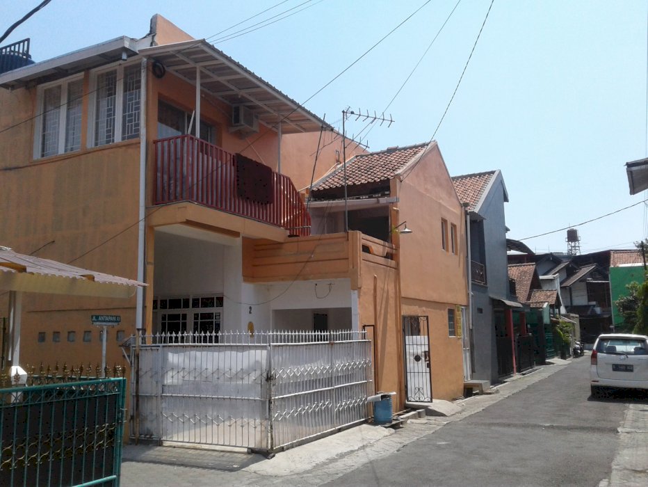 Rumah tinggal beserta bisnis kost strategis Antapani Bandung