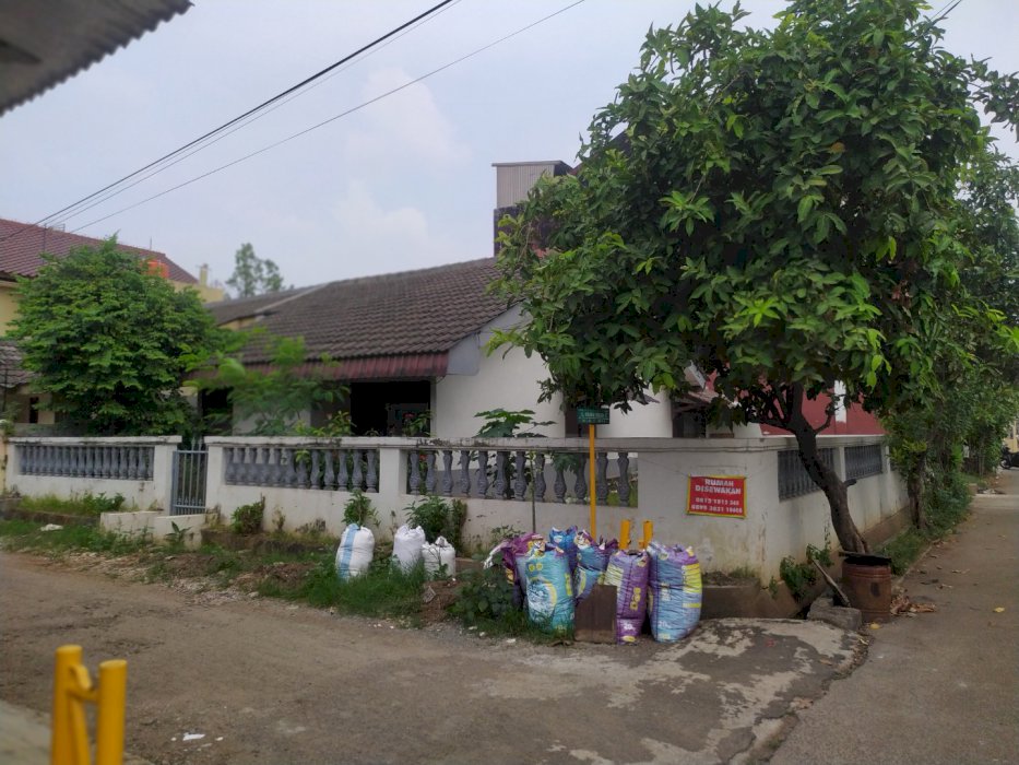 Tanah Kavling di perumahan (ada rumah nya)