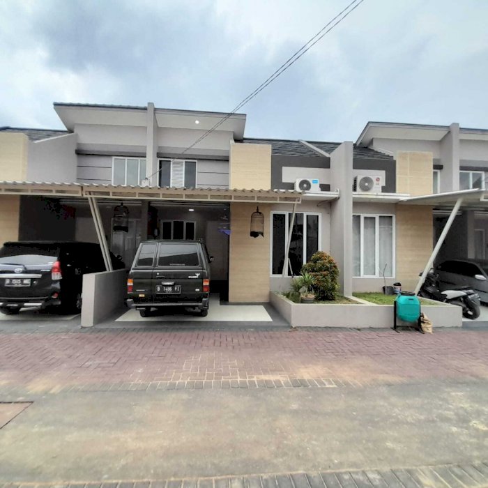 RUMAH CANTIK SIAP HUNI TANPA RENOVASI DEKET PASAR CIPUTAT