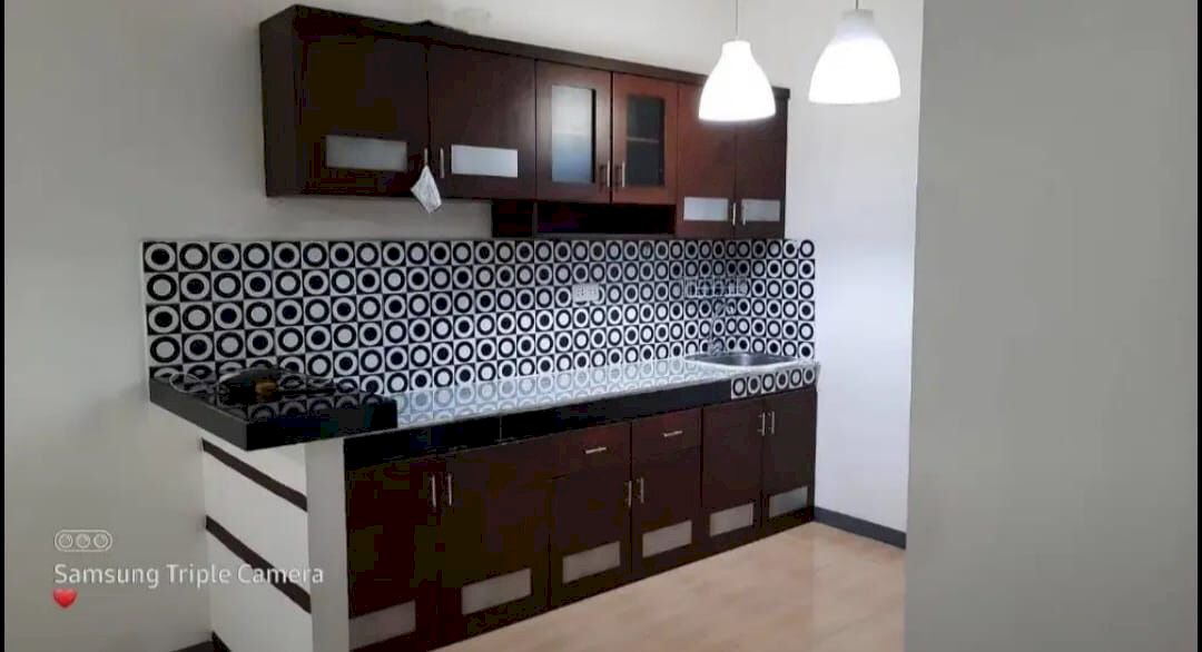 DI SEWAKAN RUMAH CANTIK DI GRIYA LOKA BSD TANGERANG SELATAN