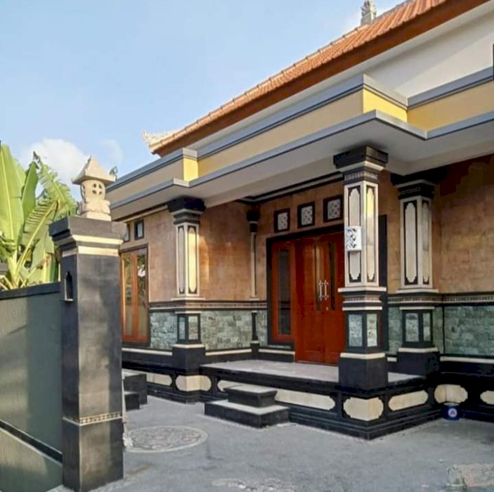 Dijual rumah baru di Jln SMKi Batubulan