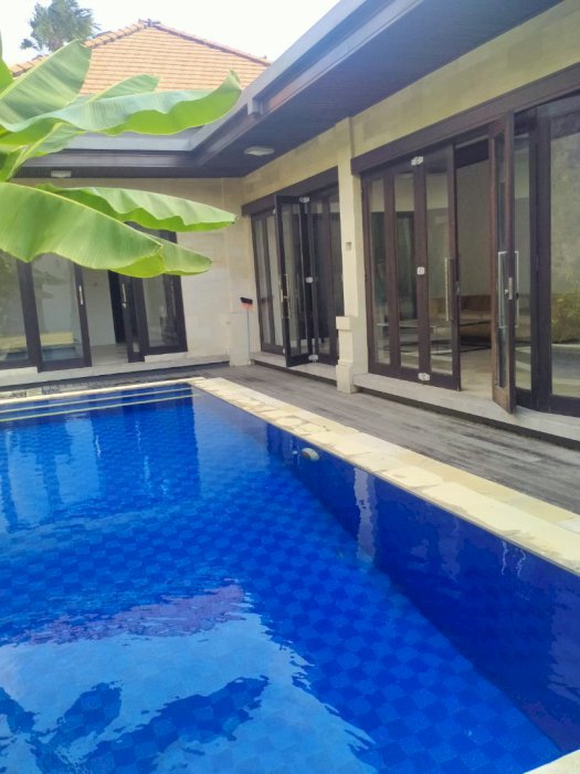 Dijual cepat villa Seminyak Kuta Bali area pariwisata Bali
