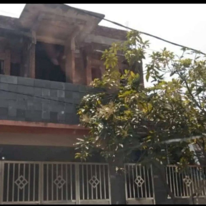 Dijual CEPAT RUMAH MINIMALIS 2 LANTAI DI PASURUAN JAWA TIMUR