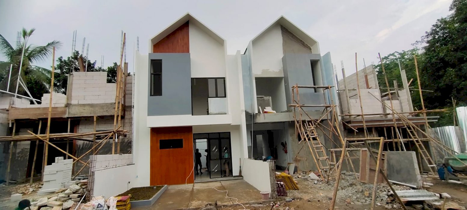 RUMAH MEWAH 2LANTAI HARGA 1LANTAI DP 0%